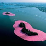 Exibição em Miami celebra os 35 anos da obra ‘Surrounded Islands’